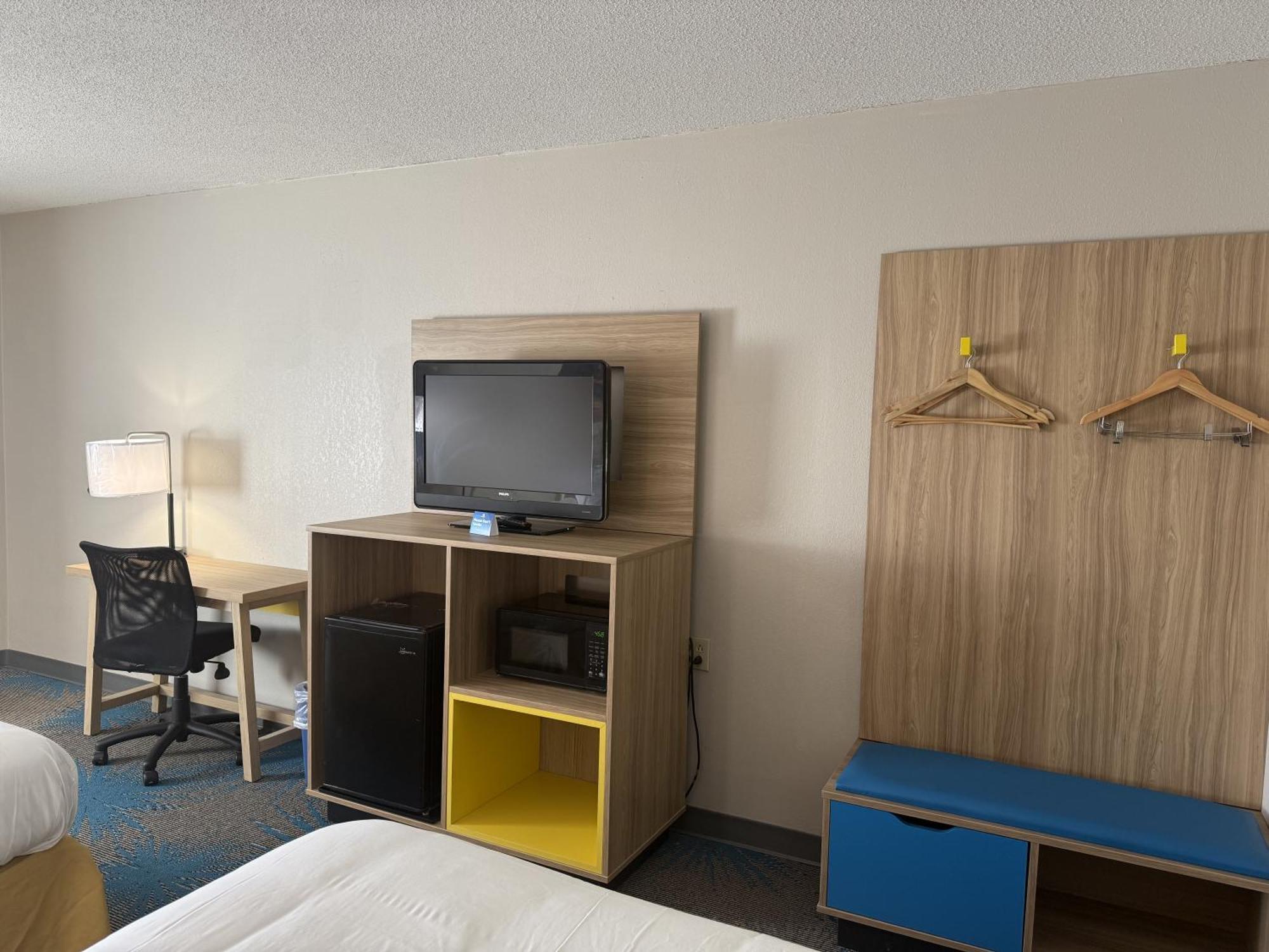 Days Inn By Wyndham Hannibal Exterior photo